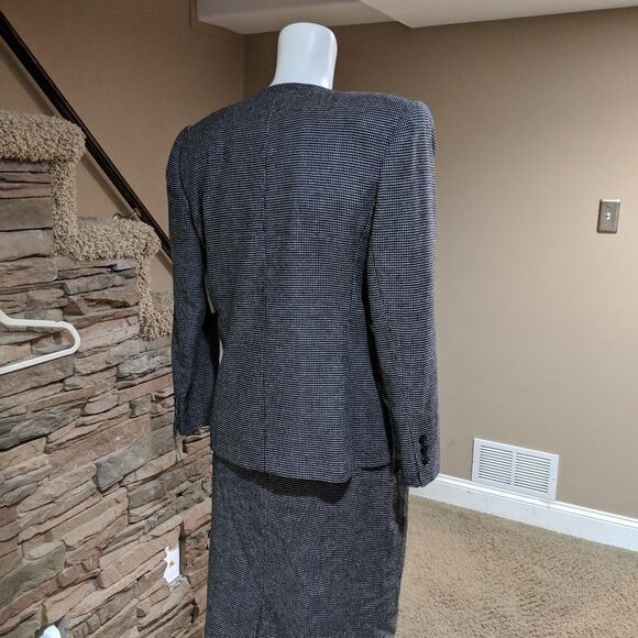 Vintage NWT Sassoon 2 piece suit 8/9 wool blend skirt career blazer - Picture 8 of 8